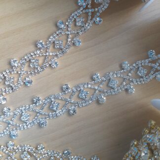minerva chain sold per 10cm